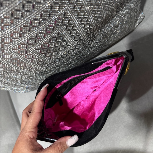 Elegant Velvet Black Clutch with Tassel - Picture 2 of 3